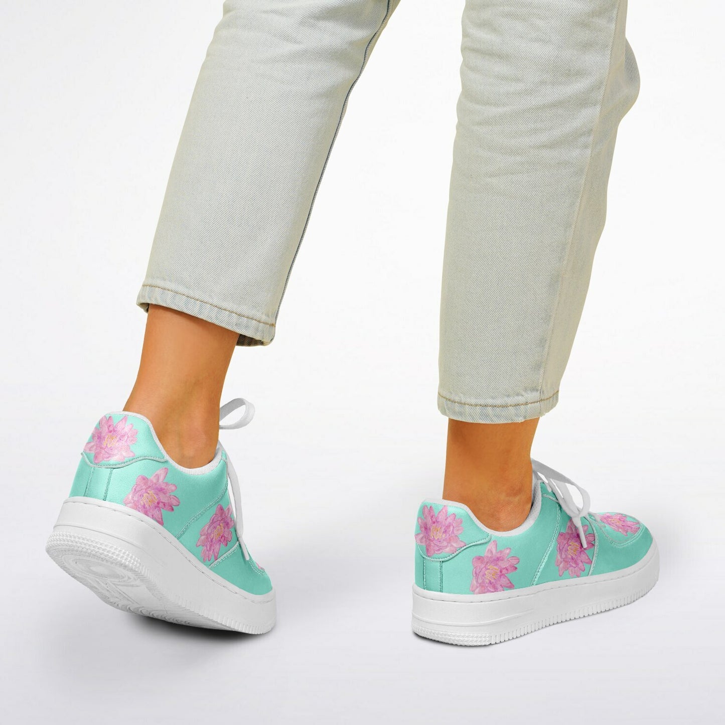 Sneakers Low Tops with Water Lillies